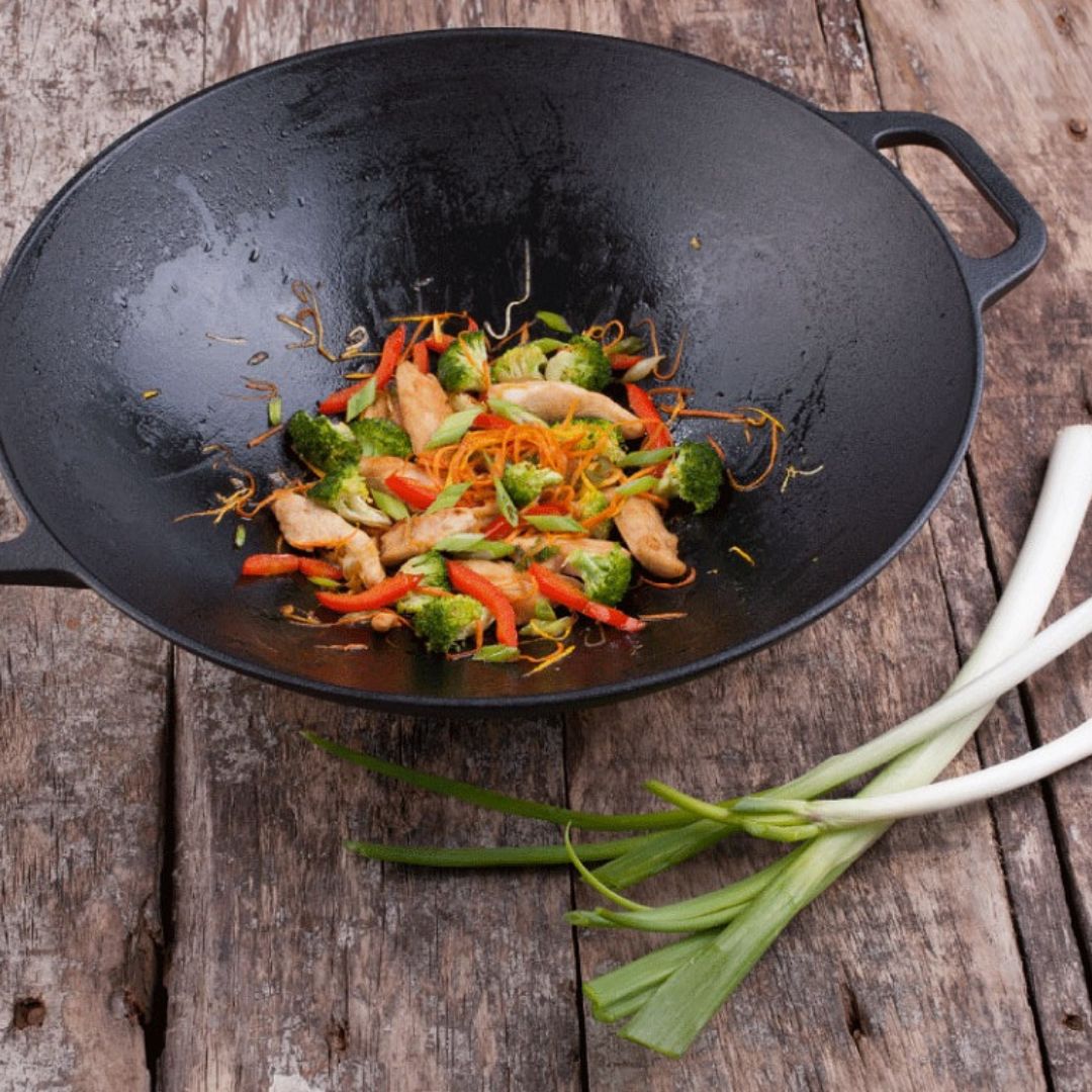 Wok Victoria de Hierro Fundido 35.5 cm