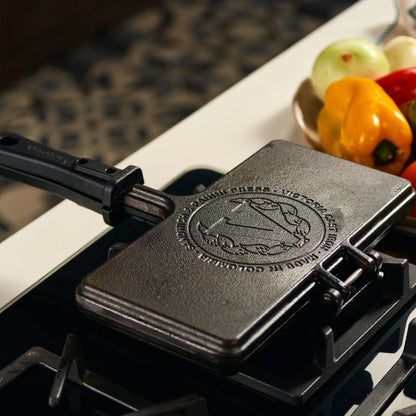 Sanduchera Victoria de Hierro Fundido Curada